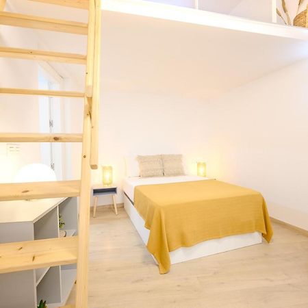 Modern 3 Bedroom, City Center With Patio & High Ceilings By 10Tosea Málaga Exterior foto