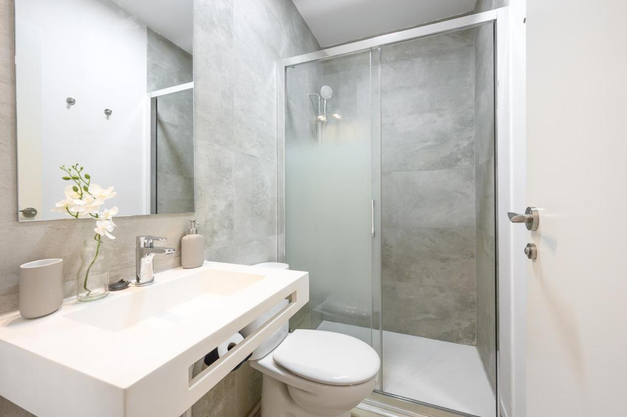 Modern 3 Bedroom, City Center With Patio & High Ceilings By 10Tosea Málaga Exterior foto