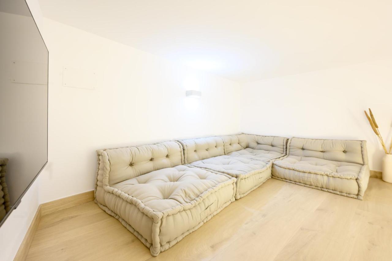 Modern 3 Bedroom, City Center With Patio & High Ceilings By 10Tosea Málaga Exterior foto