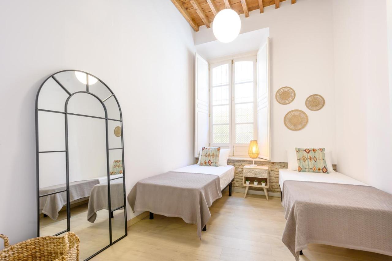 Modern 3 Bedroom, City Center With Patio & High Ceilings By 10Tosea Málaga Exterior foto