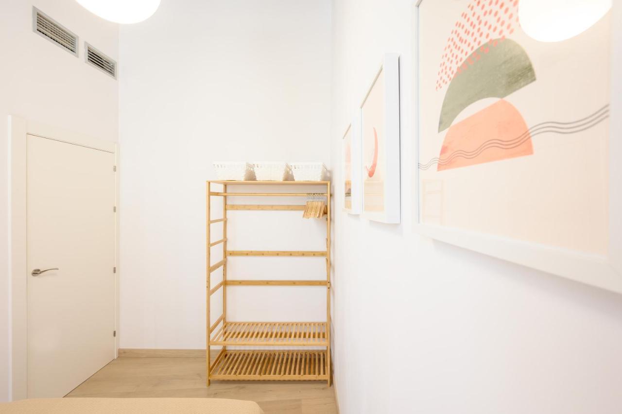 Modern 3 Bedroom, City Center With Patio & High Ceilings By 10Tosea Málaga Exterior foto